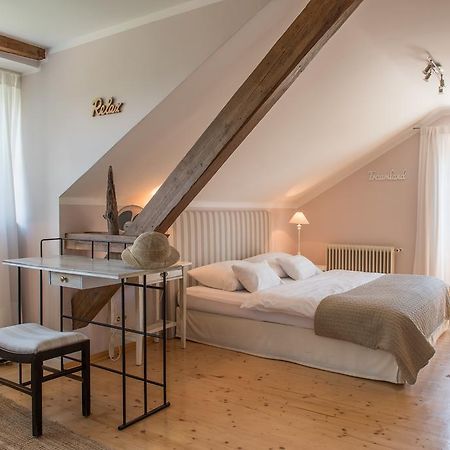 Lovely In Boutique-Hotel Velden Velden am Worthersee Bagian luar foto