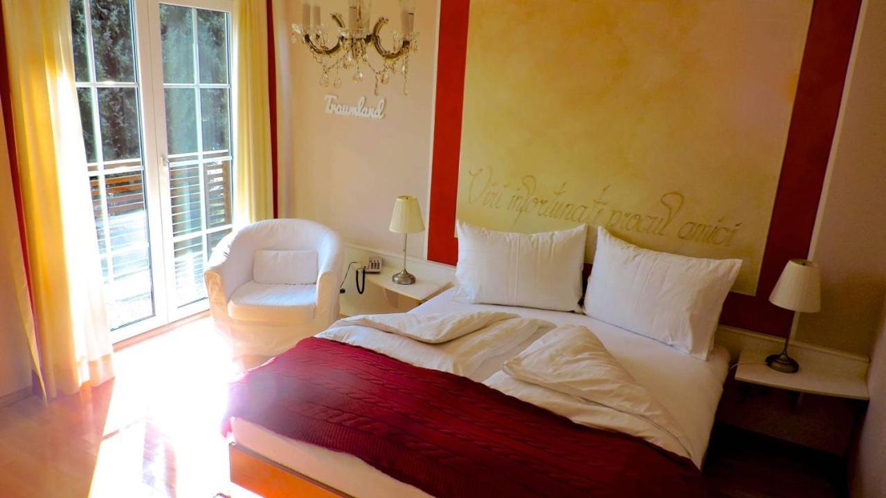 Lovely In Boutique-Hotel Velden Velden am Worthersee Bagian luar foto